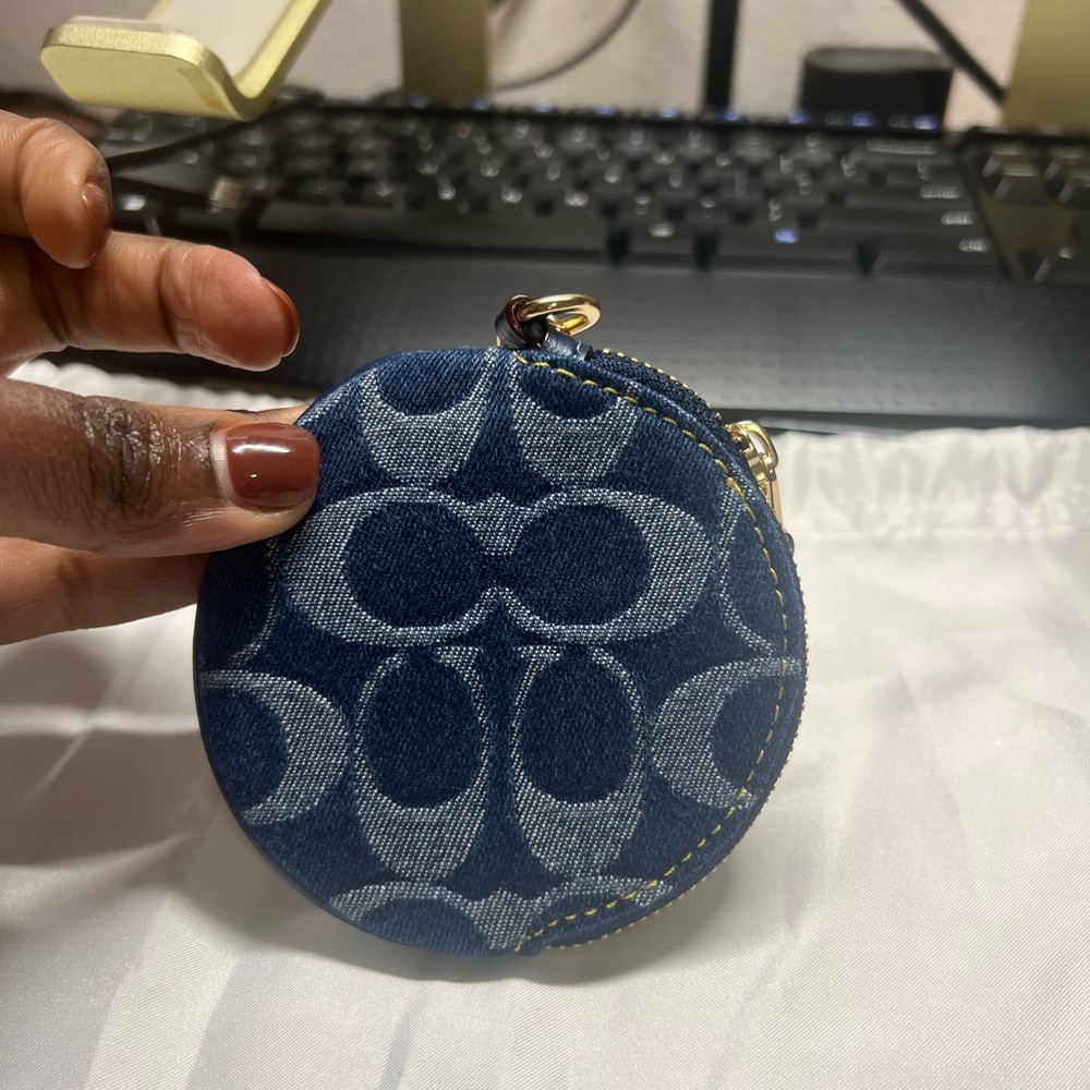 Coach Navy Denim Signature Round Coin Pouch Keychain with Gold Hardware - Picture 3 of 6
